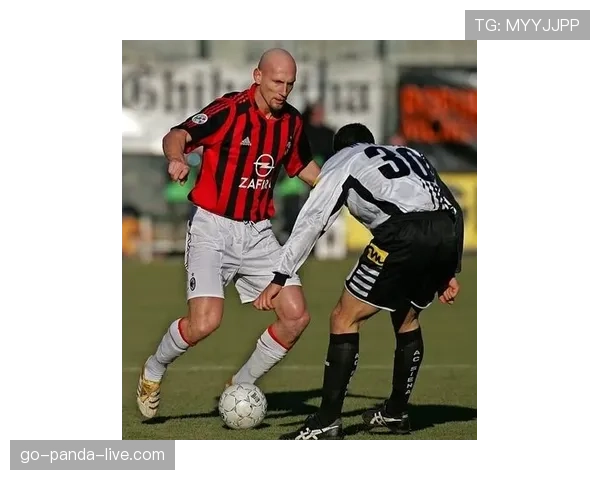 内斯塔与斯塔姆：从单点防守到体系协同的中卫角色演变